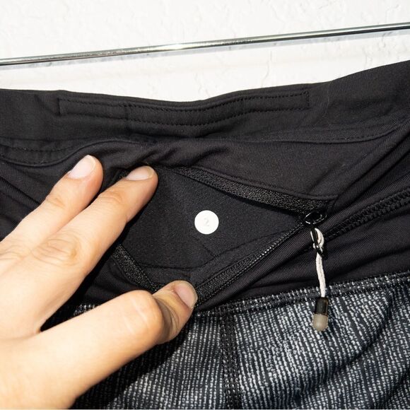 Lululemon Burlap Texture‎ Black Dune Run Inspire Crop II Leggings Size 2 - Picture 6 of 7